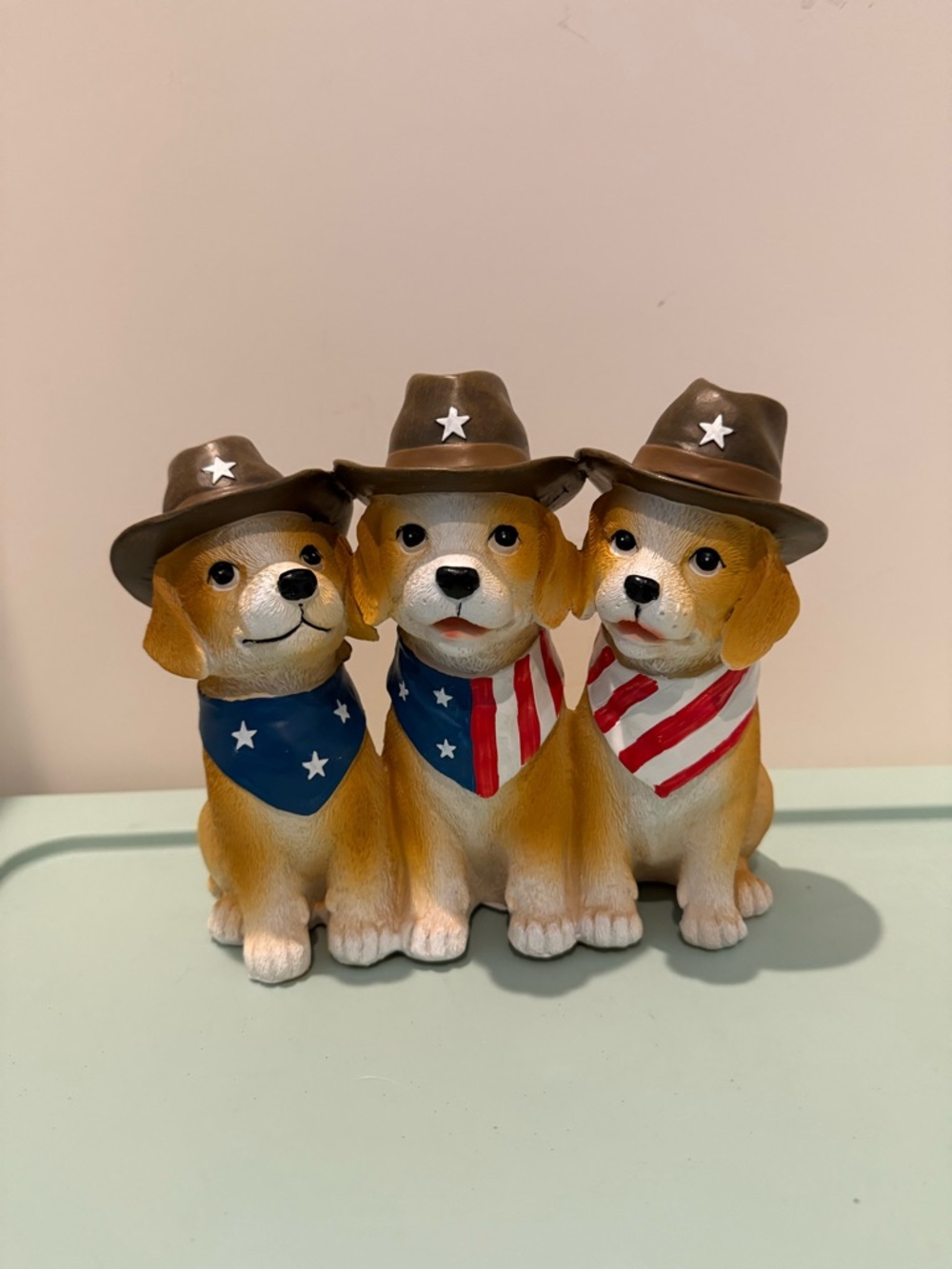 Absolutely Adorable Patriotic Trio Beagle Puppy Figurine- NWT